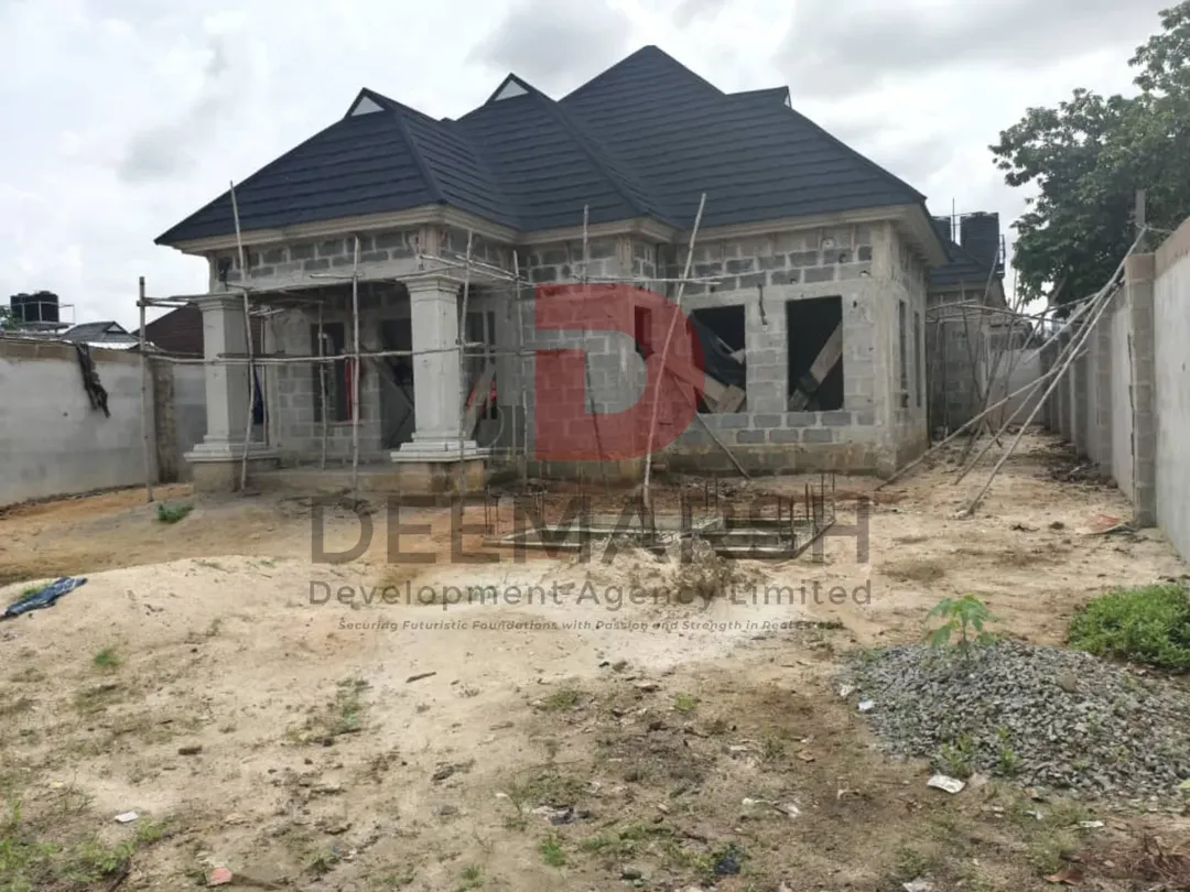 Prime Ada George Plot with 4-Bed Bungalow Foundation