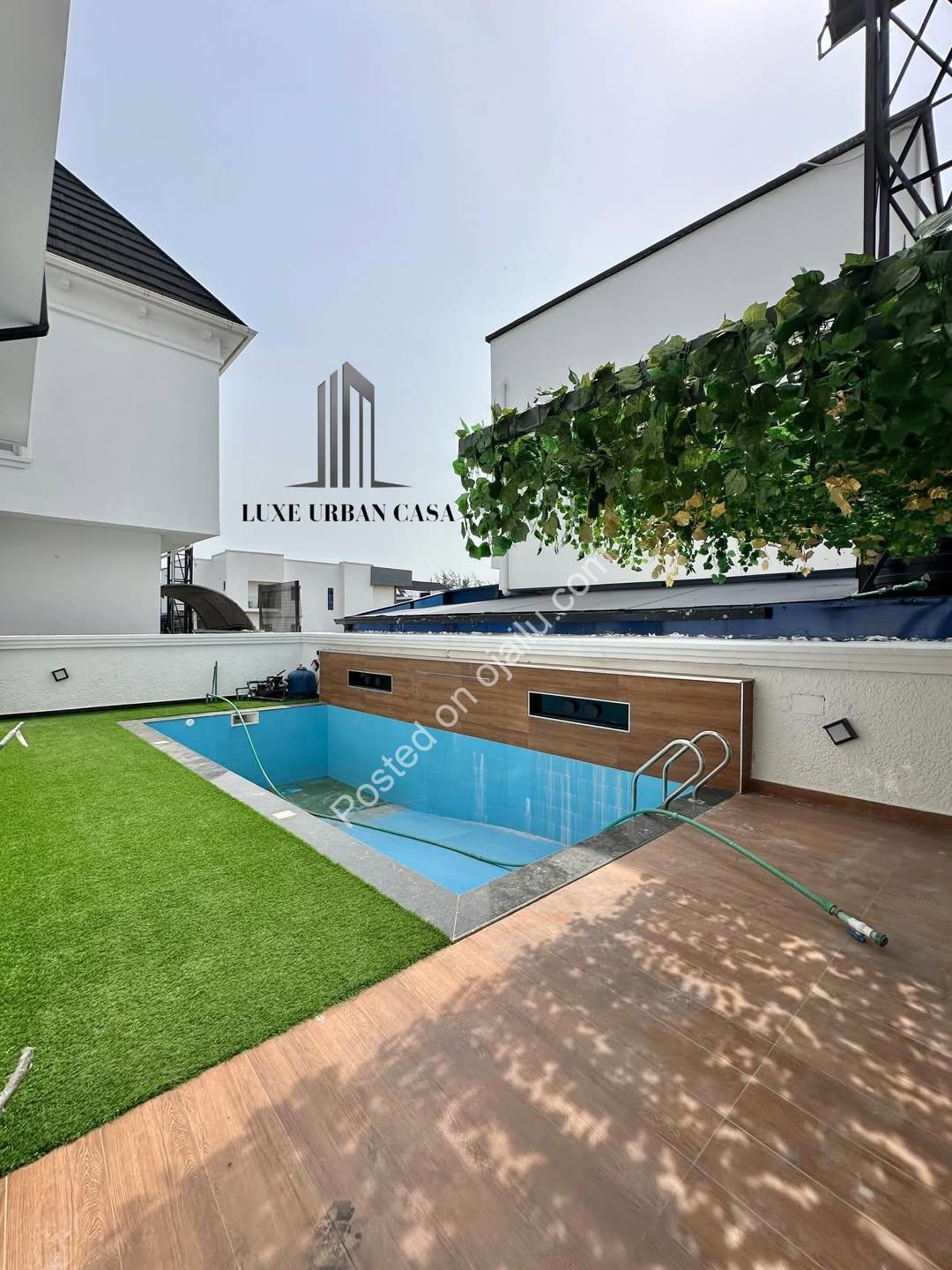 Lekki’s Ultimate 5-Bedroom Estate with Private Cinema & Rooftop