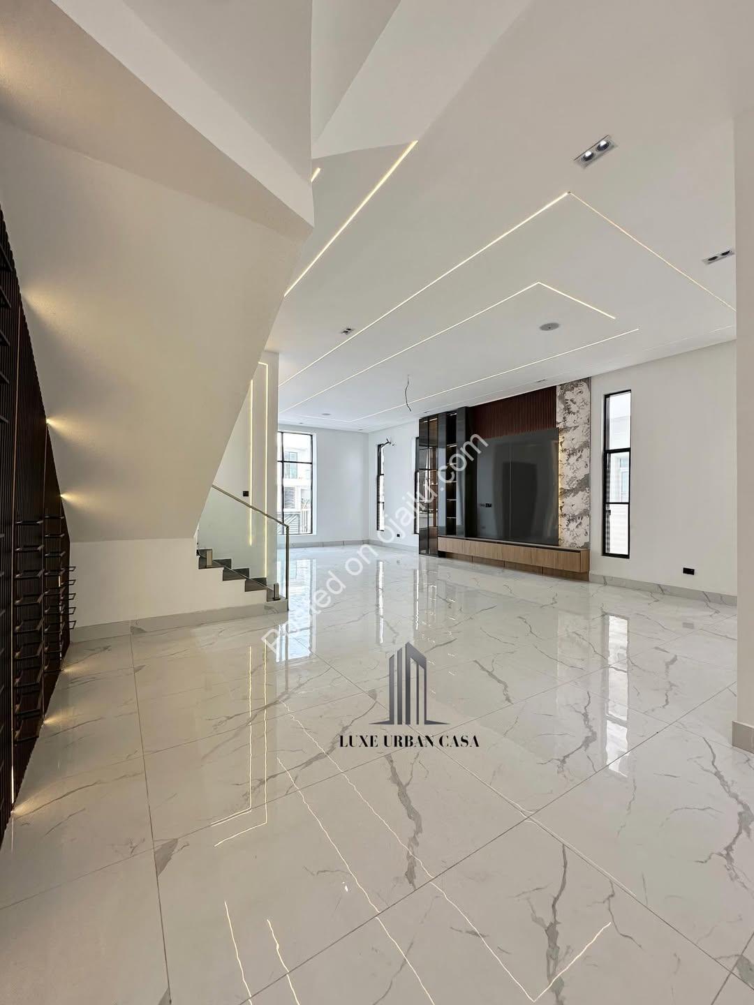 Lekki’s Ultimate 5-Bedroom Estate with Private Cinema & Rooftop