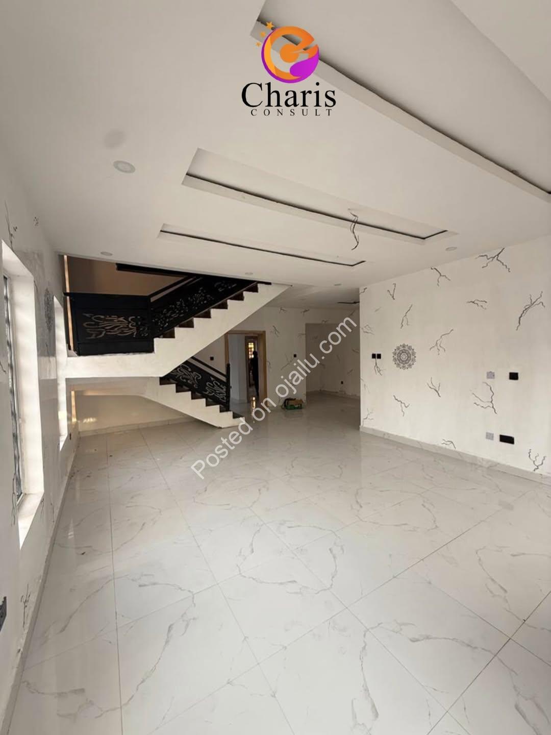 Grand 5-Bed Duplex with BQ in Prime Ibadan Estate