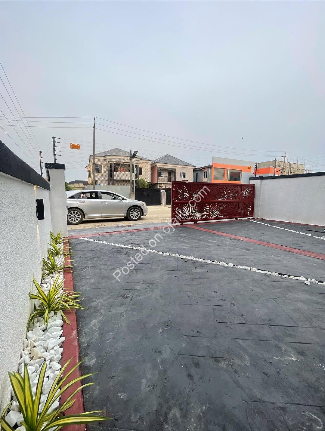 Sleek 4-Bed Duplex with Resort-Style Pool in Lekki