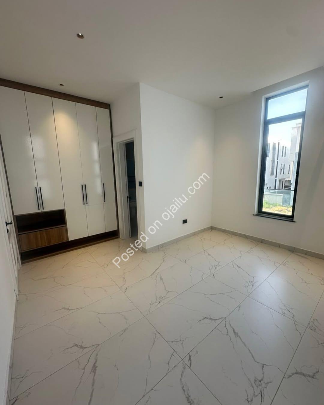 Your Dream Estate: 5-Bed Duplex with Pool & Penthouse in Ikate