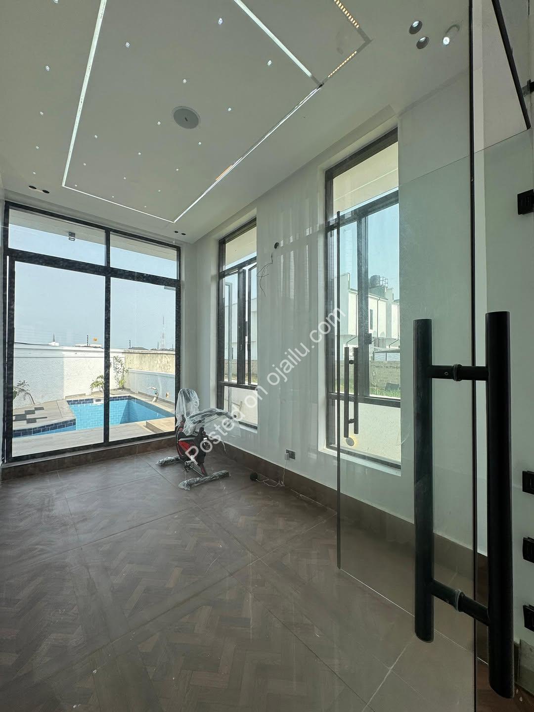 Exquisite 6-Bed Estate with Private Pool & Cinema in Lekki