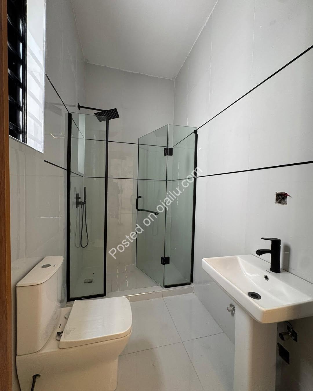 Lekki’s Ultimate 5-Bedroom Estate with Resort-Style Pool