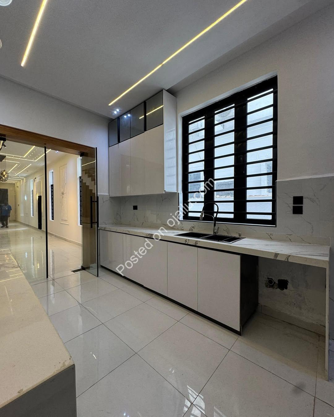 Lekki’s Ultimate 5-Bedroom Estate with Resort-Style Pool