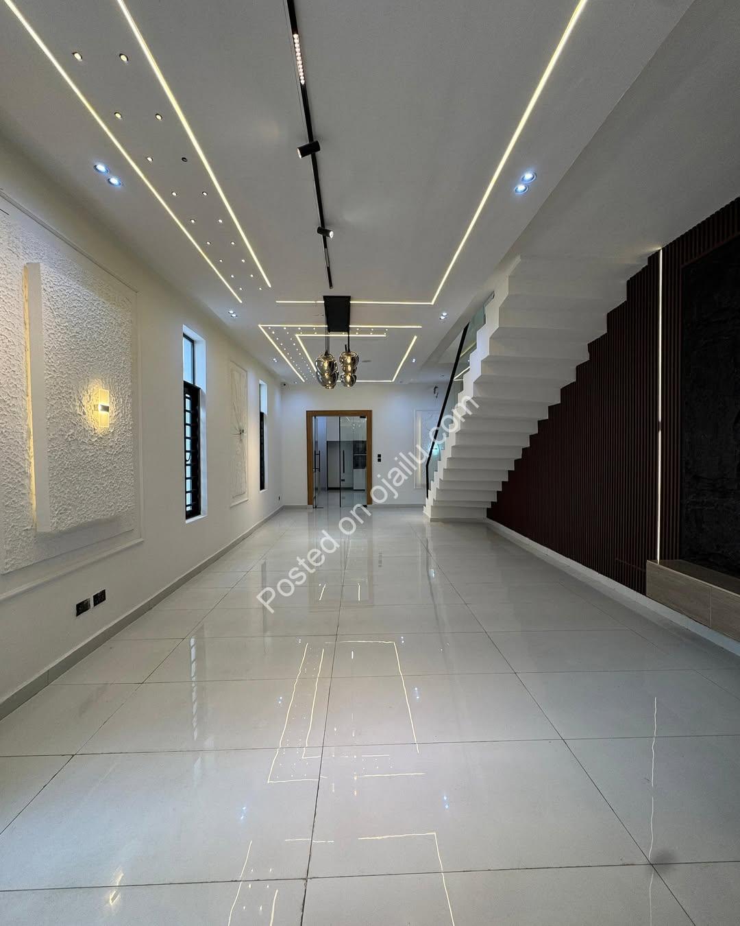 Lekki’s Ultimate 5-Bedroom Estate with Resort-Style Pool