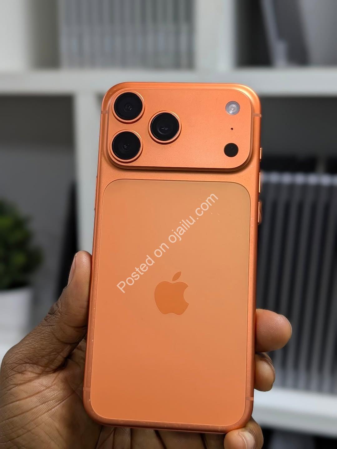 iPhone 17 Pro Max: 256GB Dual SIM, Perfect Battery