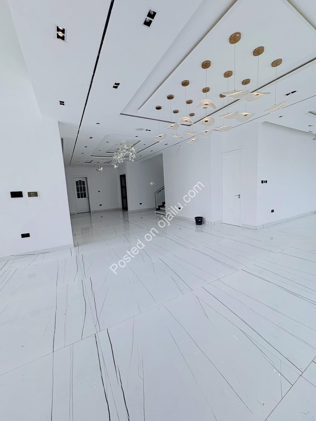 Lekki’s Ultimate 6-Bedroom Estate with Resort-Style Amenities