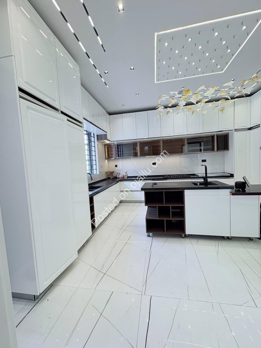 Lekki’s Ultimate 6-Bedroom Estate with Resort-Style Amenities