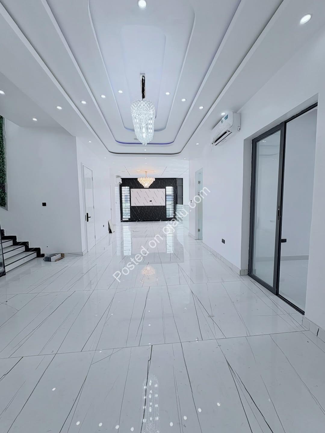 Lekki’s Ultimate 6-Bedroom Estate with Resort-Style Amenities