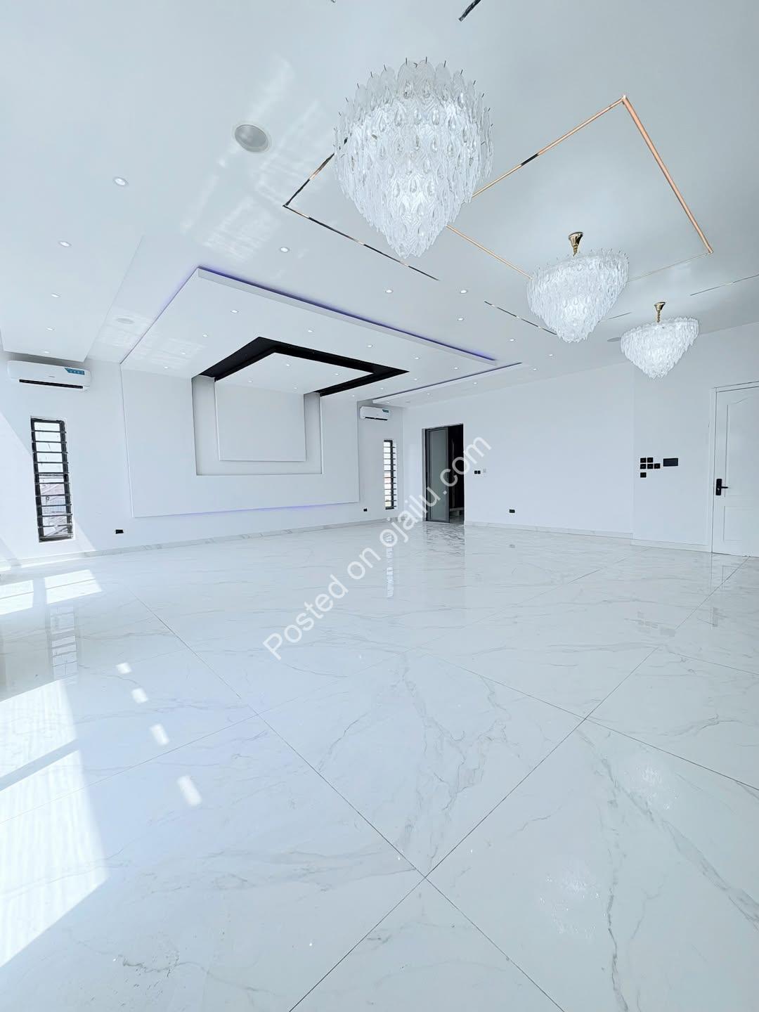 Lekki’s Ultimate 6-Bedroom Estate with Resort-Style Amenities