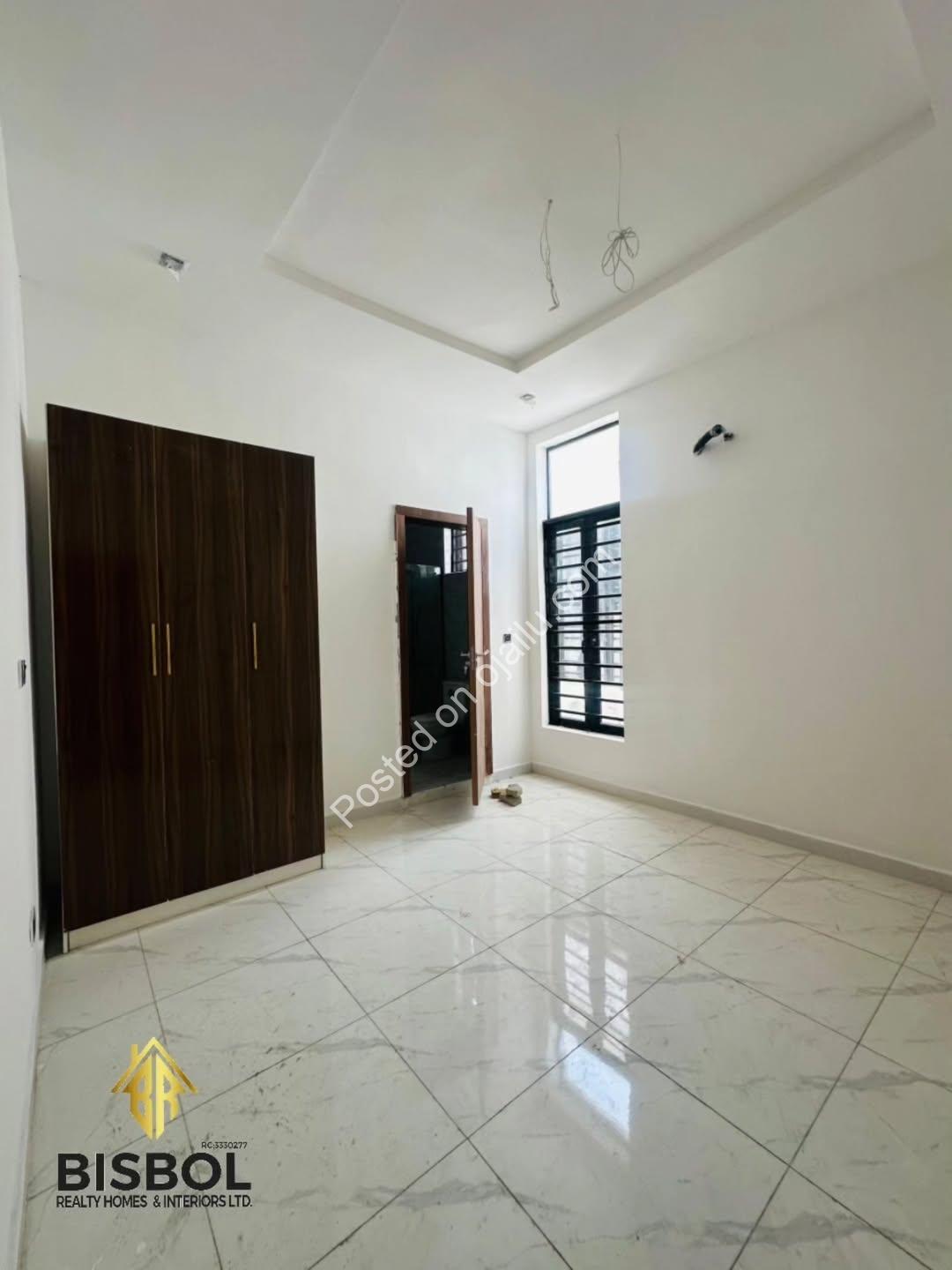 Move-In Ready 4-Bed Duplex in Gated Lekki Estate