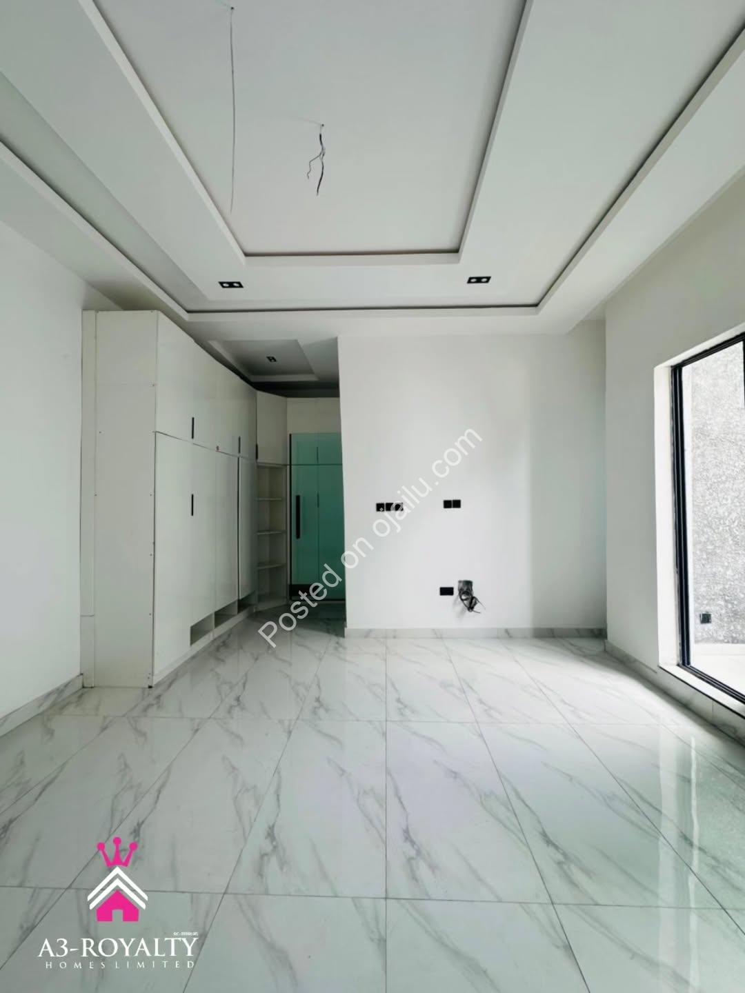 Move-In Ready 4-Bed Duplex in Gated Lekki Estate