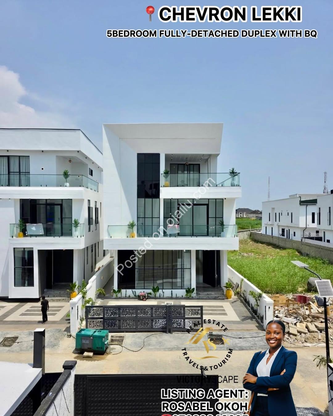 Dream Estate: 5-Bed Duplex with Pool & BQ in Lekki