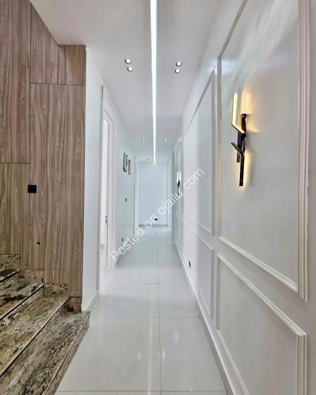 Dream Estate: 5-Bed Duplex with Pool & BQ in Lekki