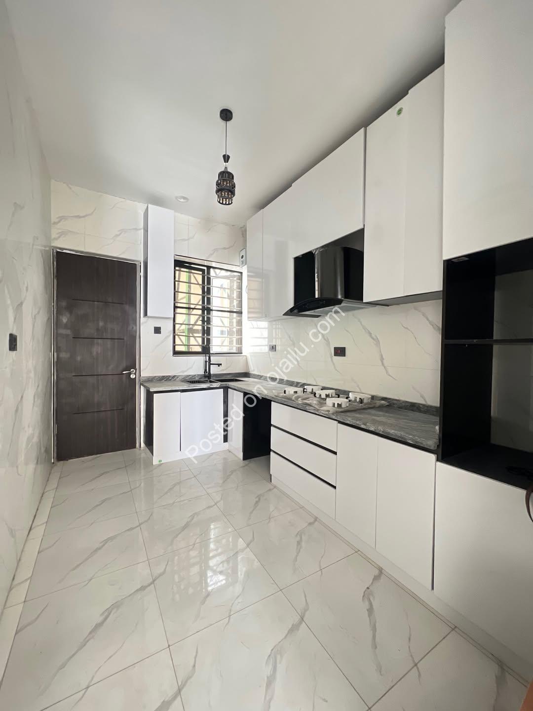 Stunning 3-Bed Duplex in Secure Lekki Estate