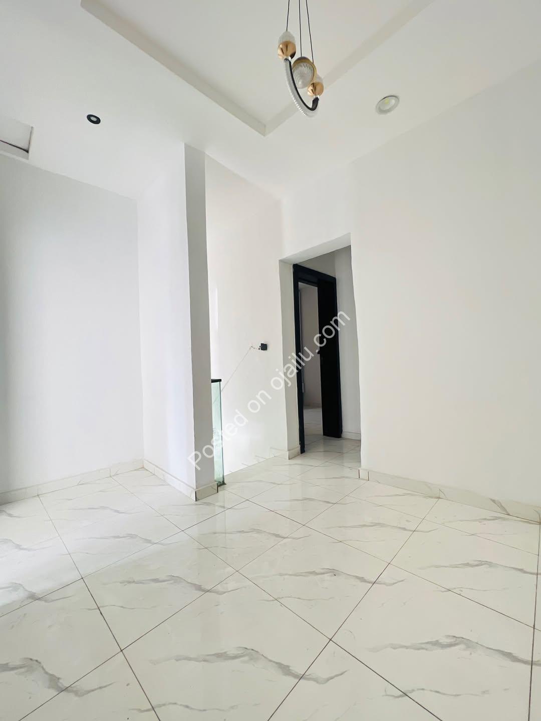 Stunning 3-Bed Duplex in Secure Lekki Estate