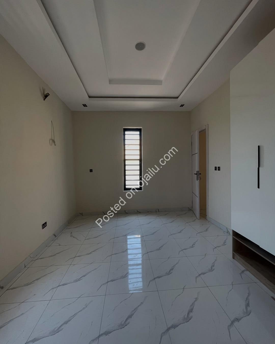 Lekki’s Ultimate 5-Bedroom Duplex with Rooftop Escape