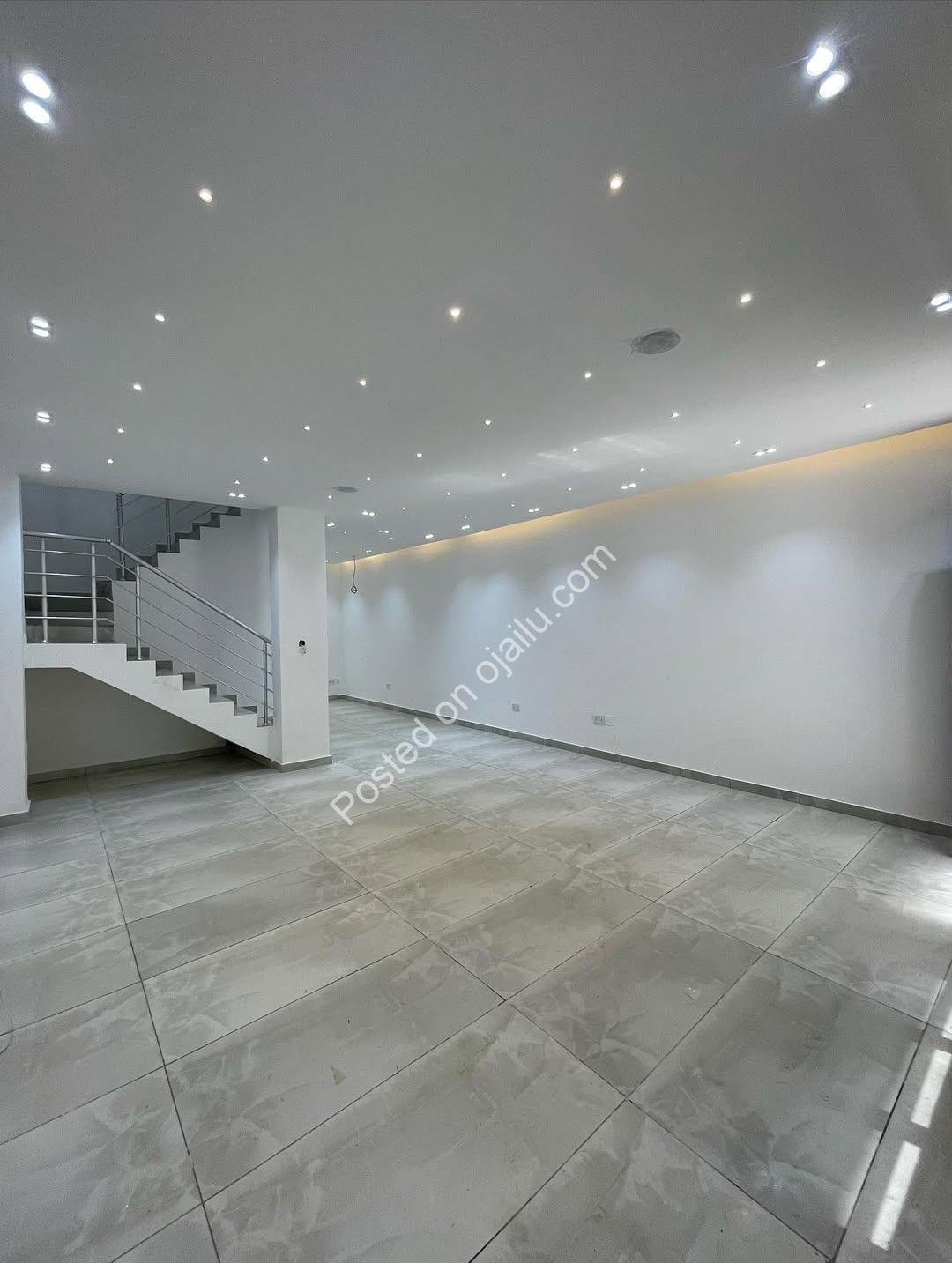 Lekki’s Ultimate 4-Bedroom Oasis with Pool & Gym