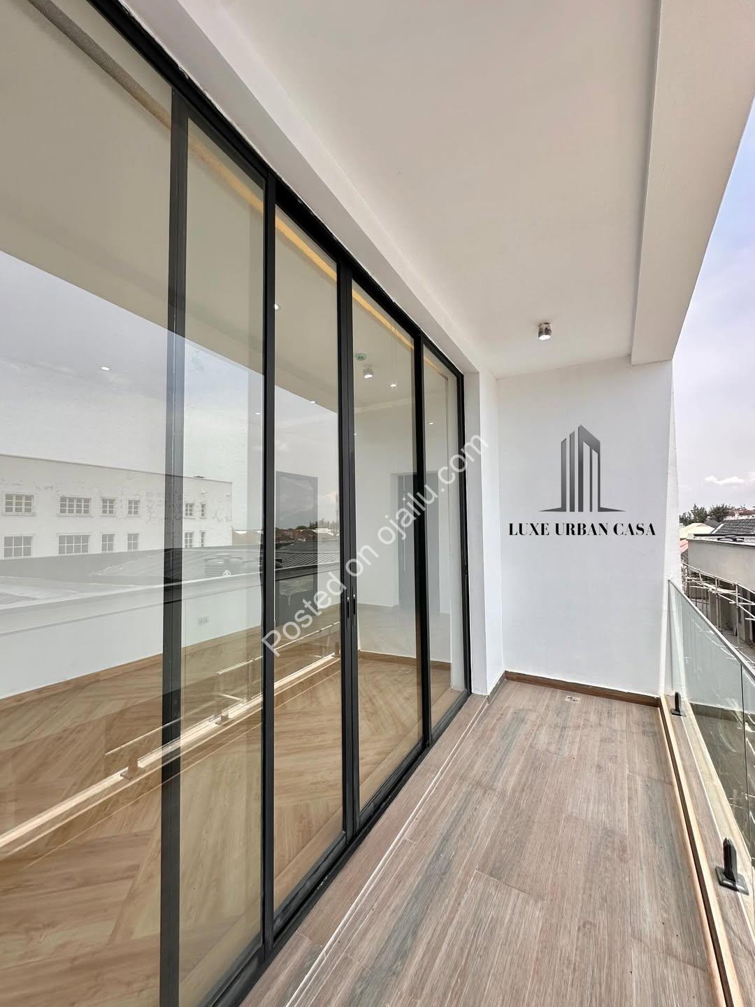 Elegant 4BR Terrace in Chevron | Premium Living