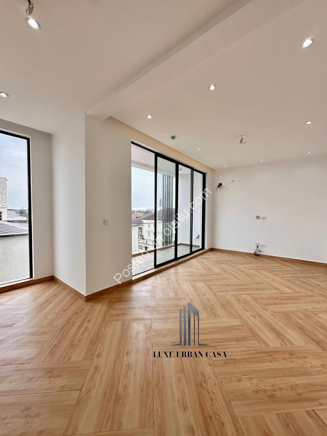 Elegant 4BR Terrace in Chevron | Premium Living