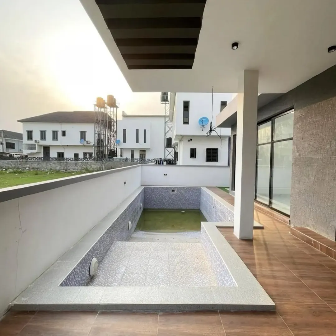 Lekki’s Ultimate 5-Bedroom Estate with Pool & Cinema