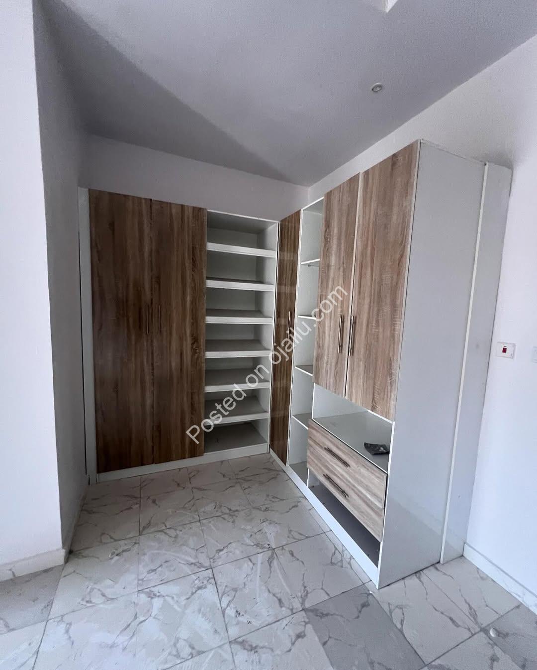 Ikota Gem: 3-Bed Terrace Duplex with En-Suite Luxury