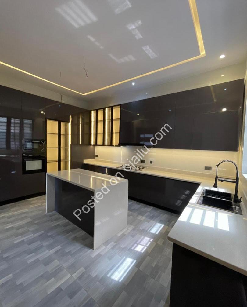 Opulent 5-Bed Duplex with Pool & Cinema in Lekki