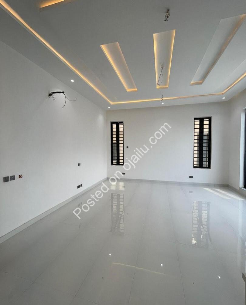 Opulent 5-Bed Duplex with Pool & Cinema in Lekki