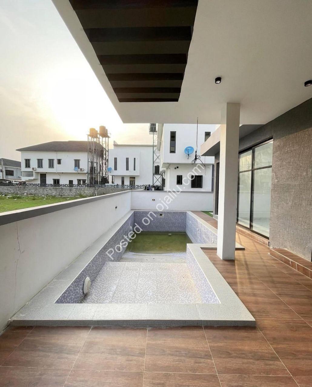 Opulent 5-Bed Duplex with Pool & Cinema in Lekki