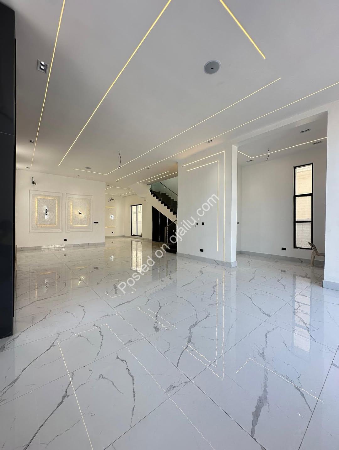 Stunning 5-Bedroom Duplex in Lekki County