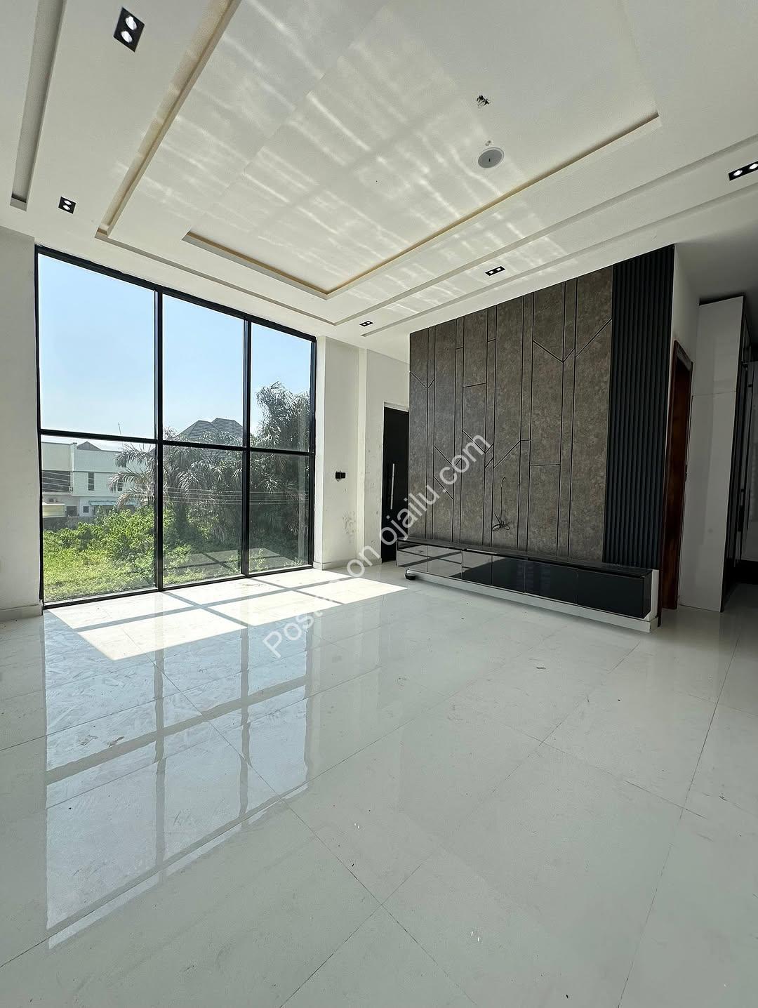 Stunning 5-Bed Duplex in Lekki’s Premier Estate