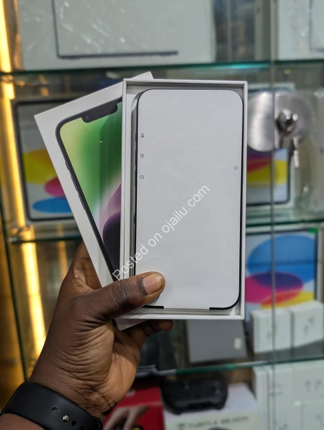 Unlocked iPhone 14 128GB in Deep Blue – Premium & Ready