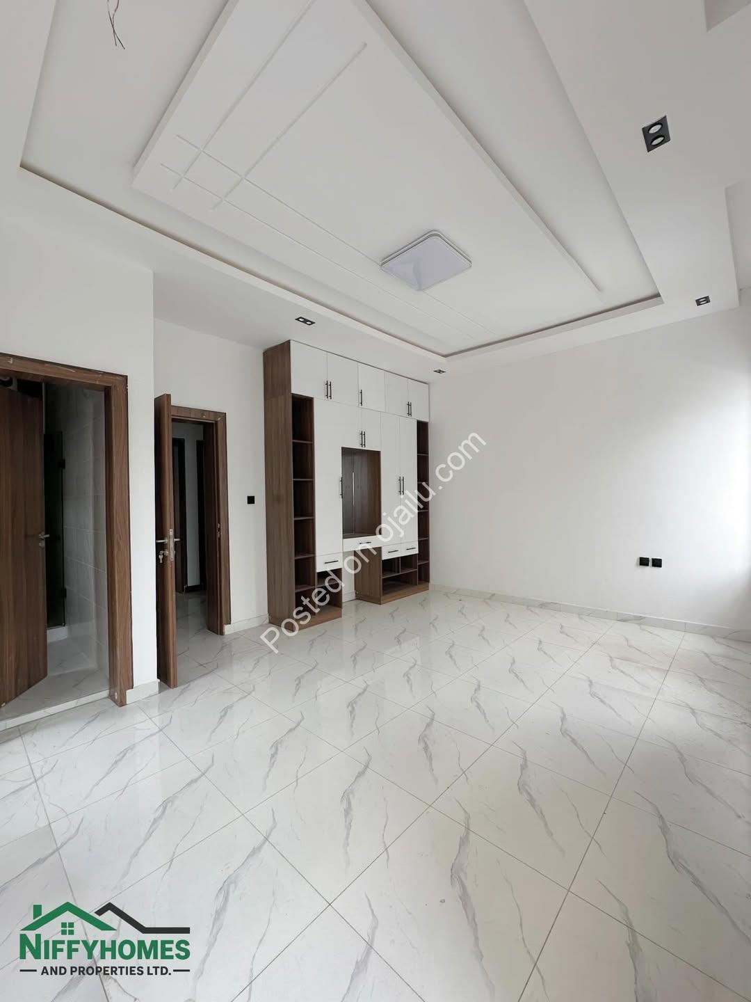 Spacious 4-Bedroom Duplex with Master Kitchen & Balcony