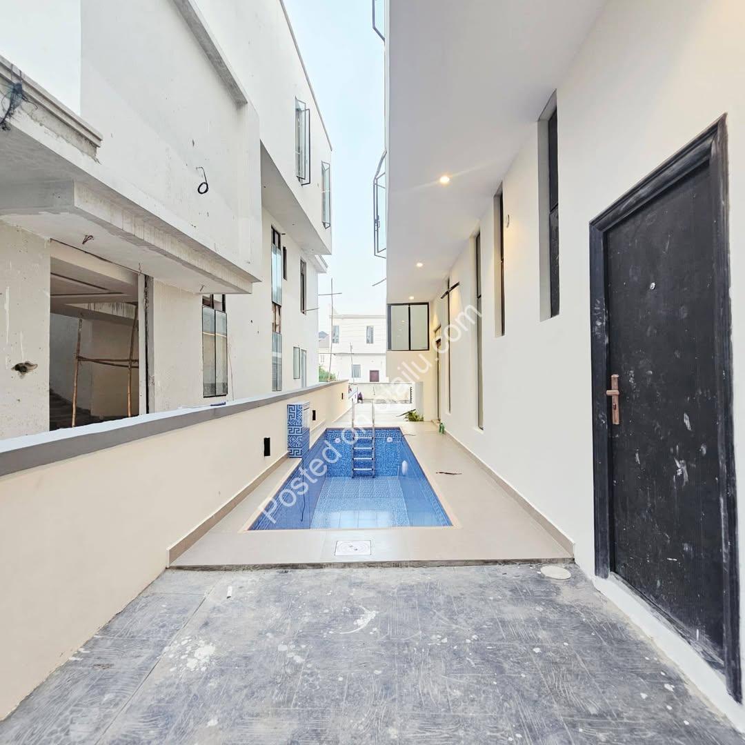 Lekki’s Ultimate 5-Bedroom Smart Home with Pool & Cinema