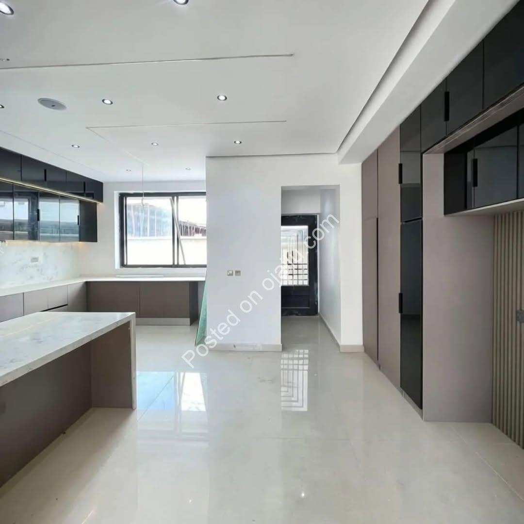 Dream Home with Private Pool & Cinema in Lekki