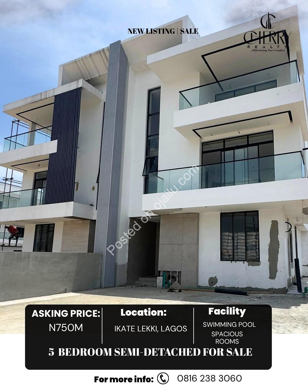 5-Bed Lekki Haven: Pool, En-Suite Bliss & Luxury Amenities