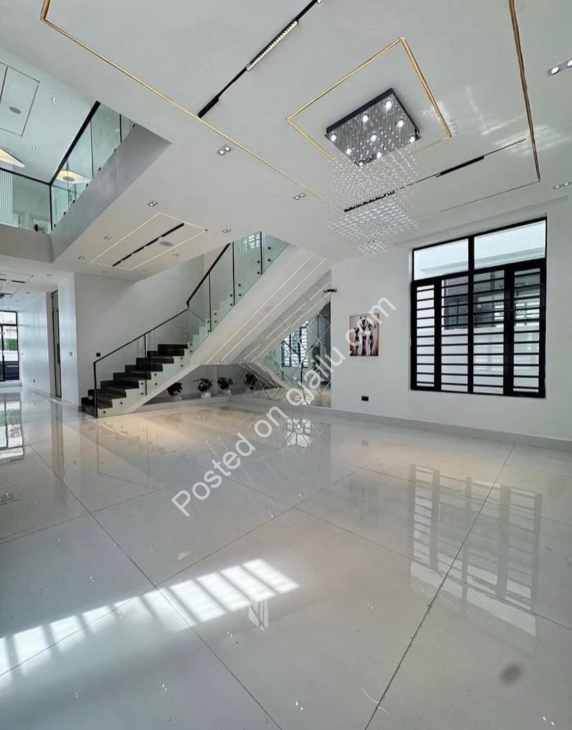 Lekki’s Ultimate 5-Bedroom Smart Home Estate