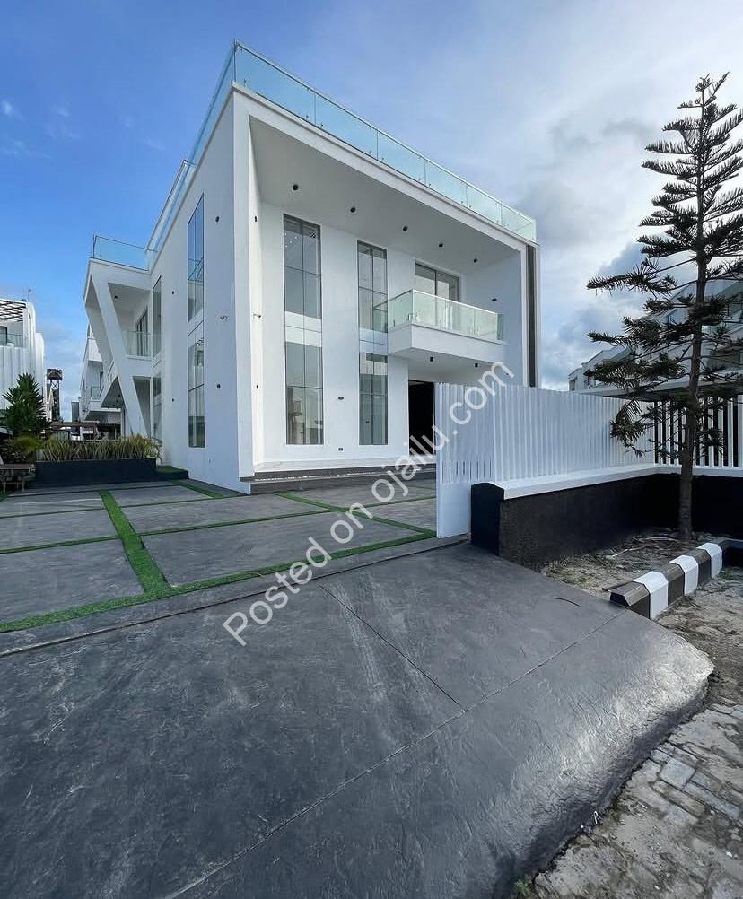 Opulent 5-Bedroom Haven in Prestigious Osapa Lekki