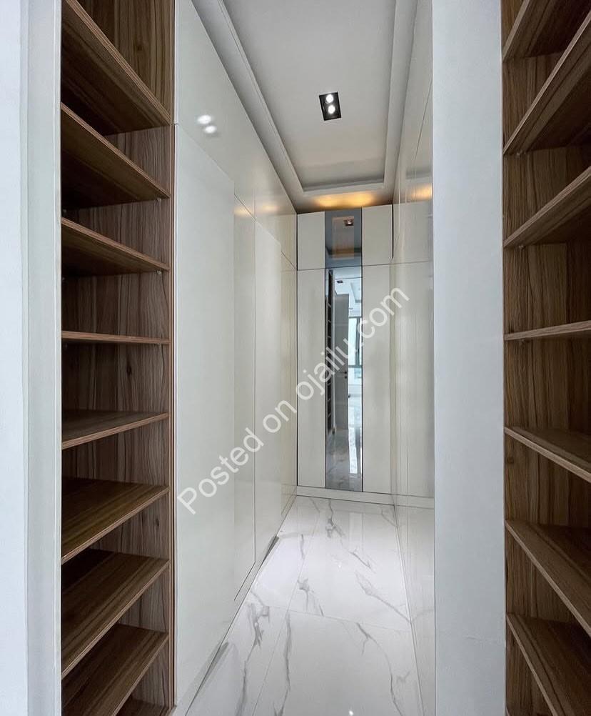 Opulent 5-Bedroom Haven in Prestigious Osapa Lekki