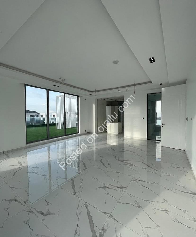 Opulent 5-Bedroom Haven in Prestigious Osapa Lekki