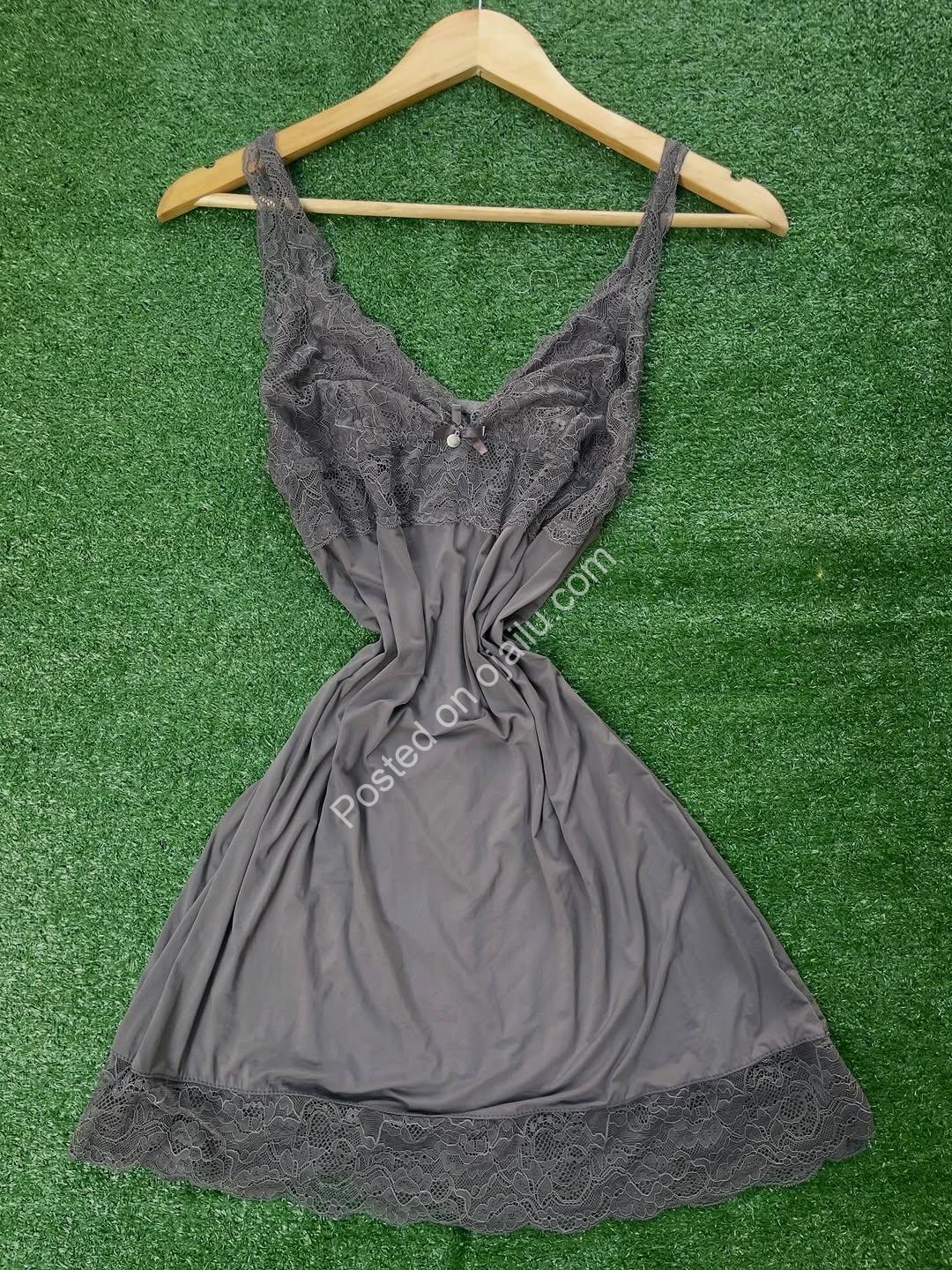 Sleek 12/14 Wardrobe Upgrade – ₦6,000