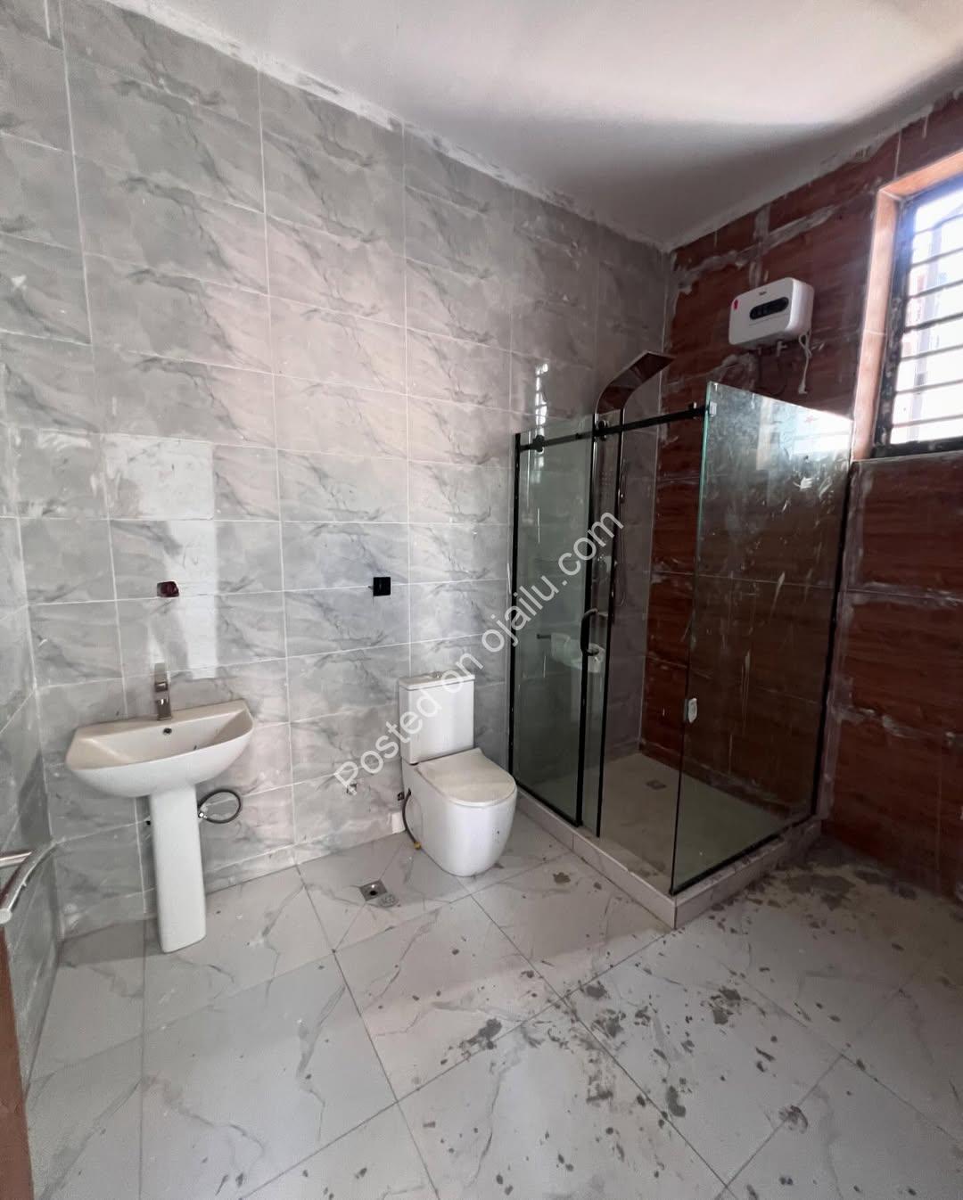 Spacious 4-Bedroom Haven in Prime Lekki