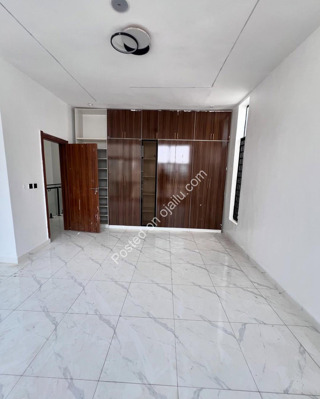 Spacious 4-Bedroom Duplex in Prime Ikota, Lekki