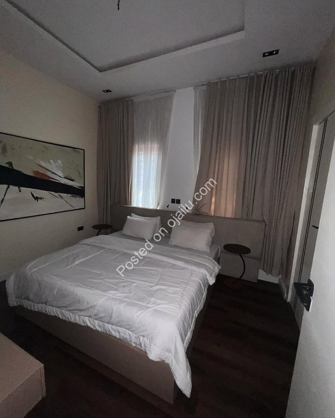 Lekki’s Finest: En-Suite 2-Bedroom Haven