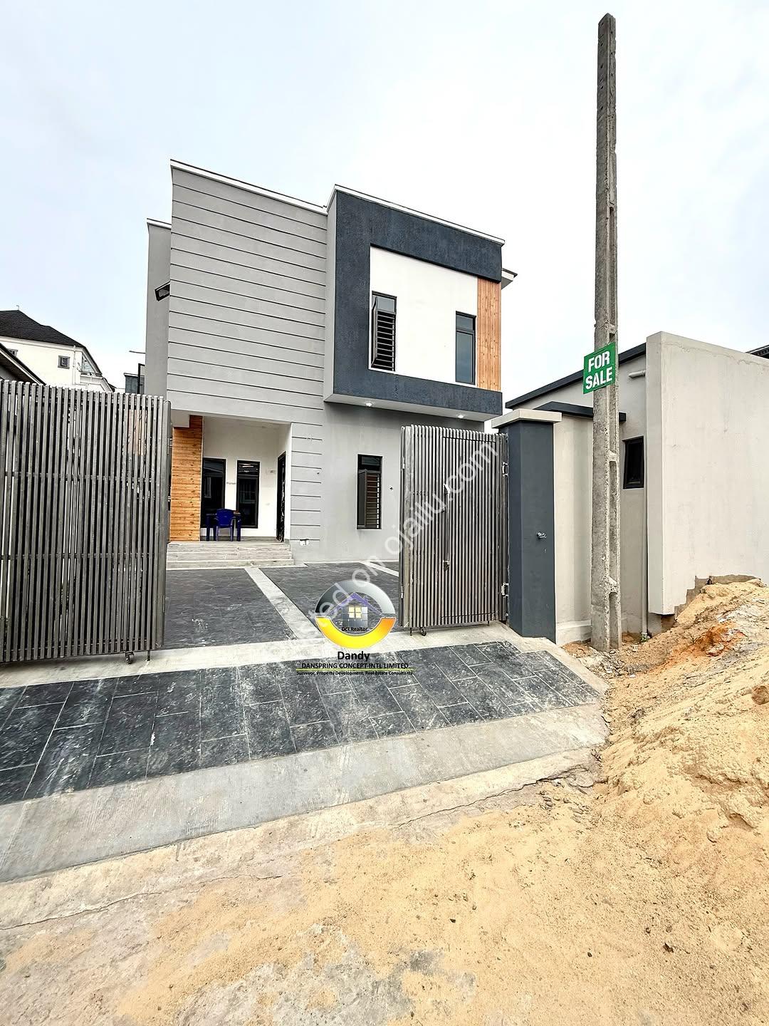 Elegant 4-Bedroom Duplex with BQ in Prime Chevron
