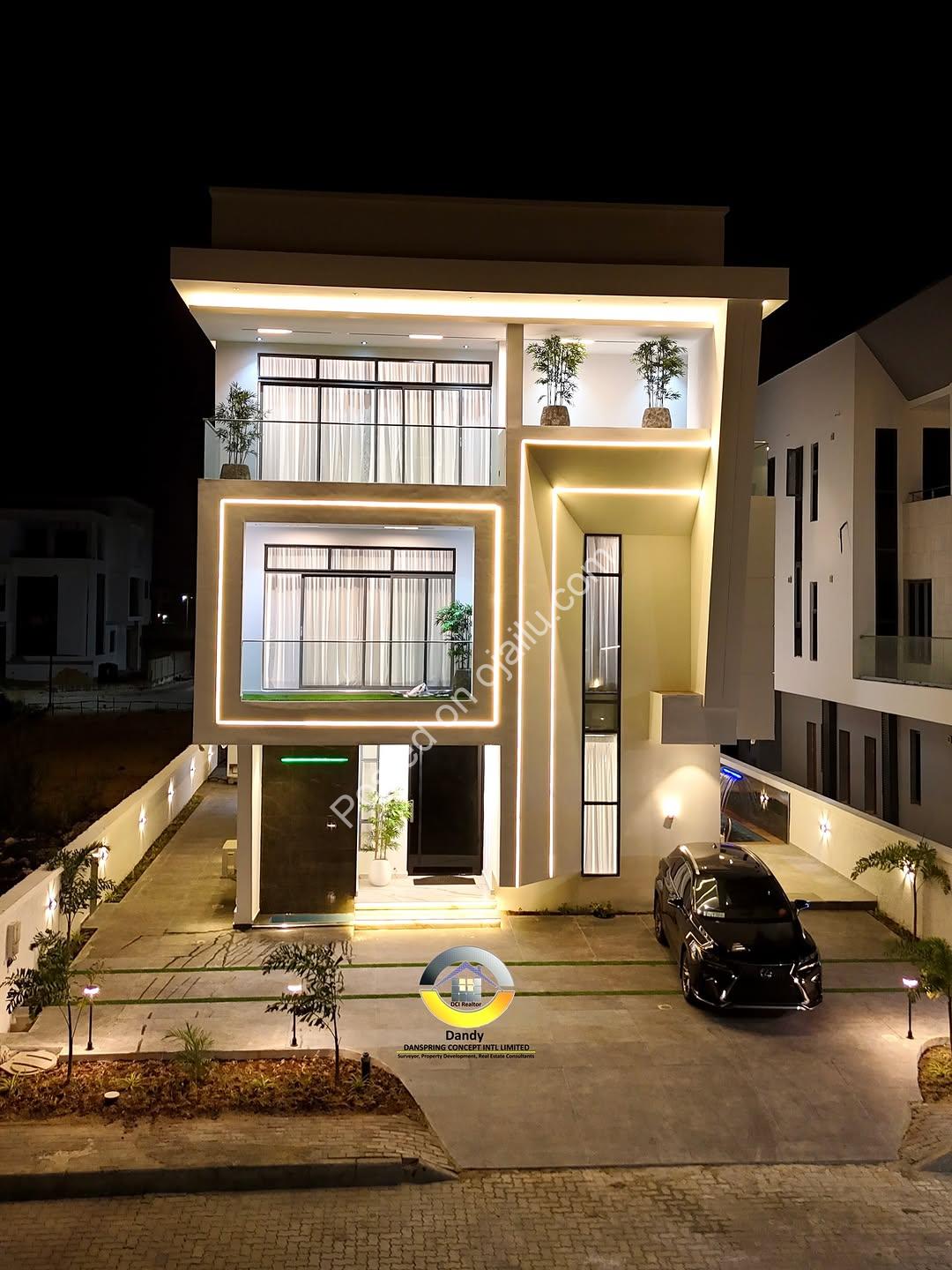 Ultra-Modern 5BR Smart Home with Pool & Rooftop Terrace