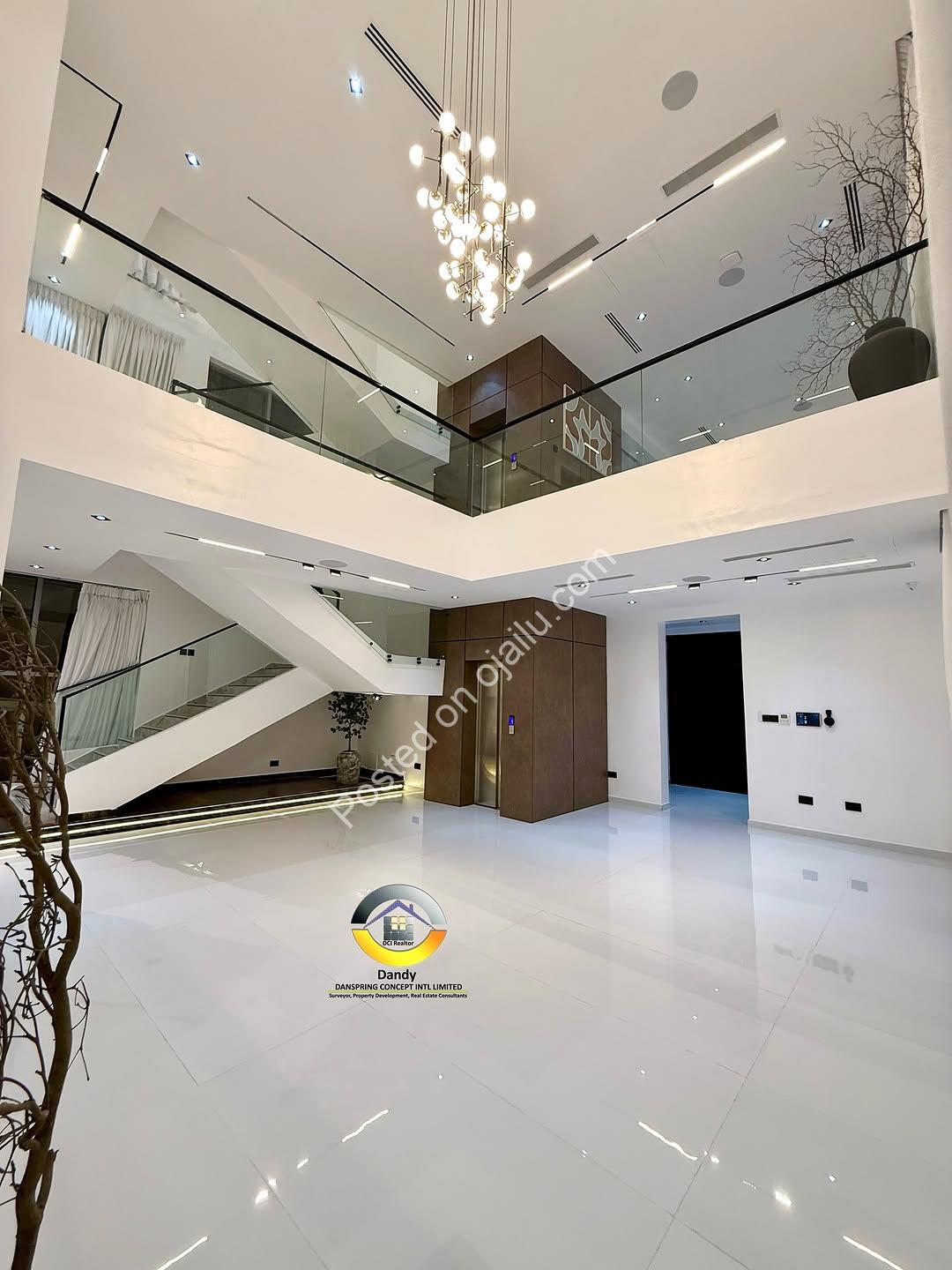 Dream Home in Lekki: Smart 5-Bed Duplex with Pool & Rooftop