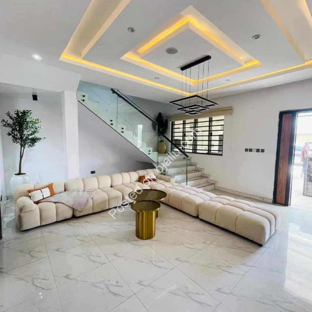 Chevron Lekki 4-Bed Terrace Duplex | Premium Finishes