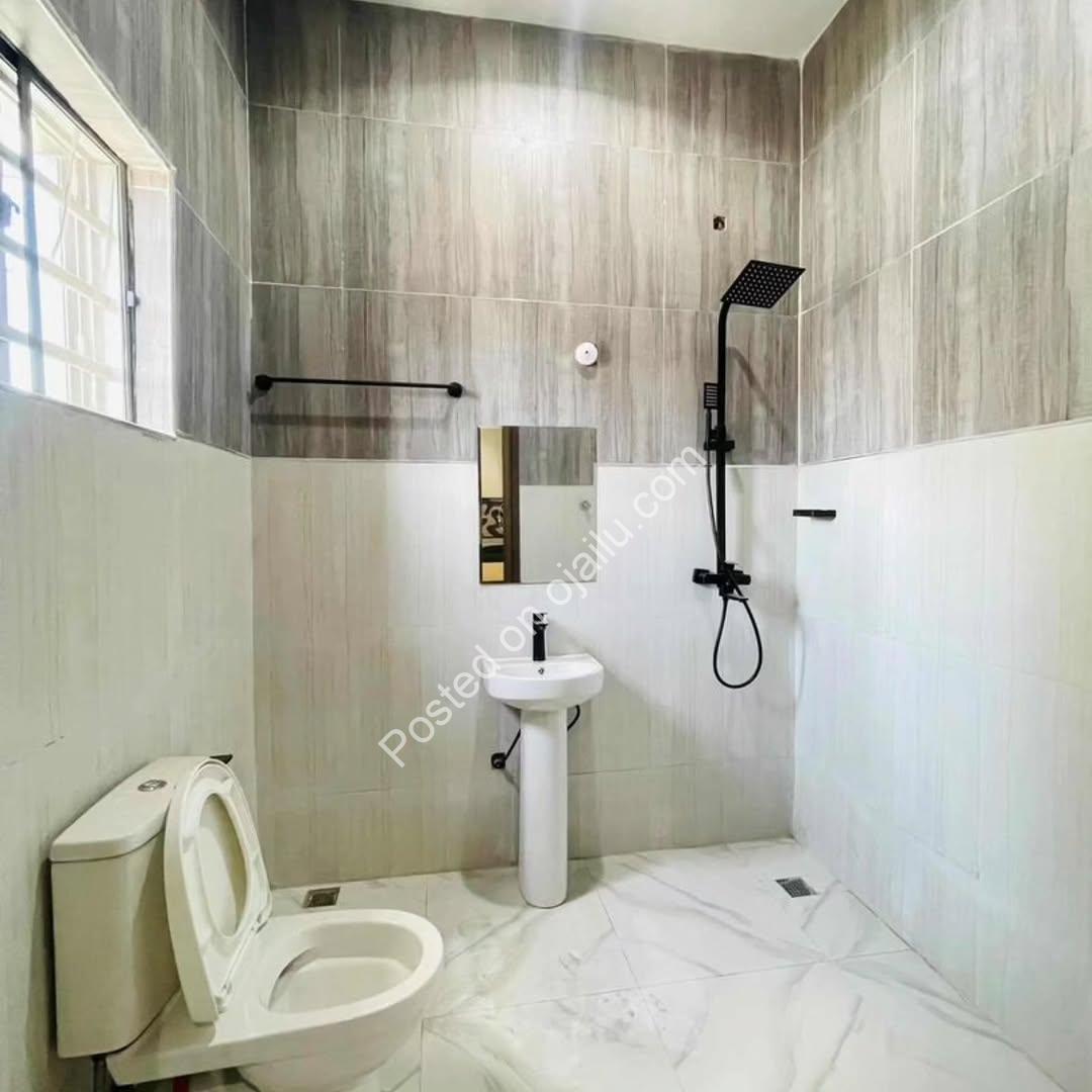 Chevron Lekki 4-Bed Terrace Duplex | Premium Finishes